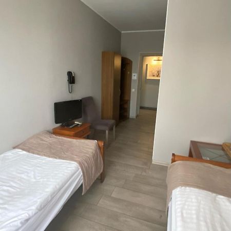Pallada Hotel Ternopil Extérieur photo