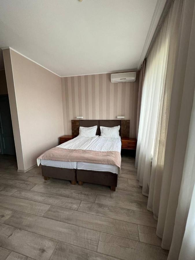 Pallada Hotel Ternopil Extérieur photo