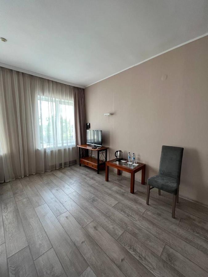 Pallada Hotel Ternopil Extérieur photo