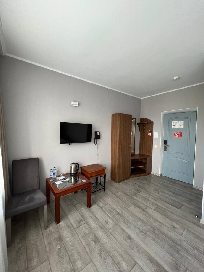 Pallada Hotel Ternopil Extérieur photo