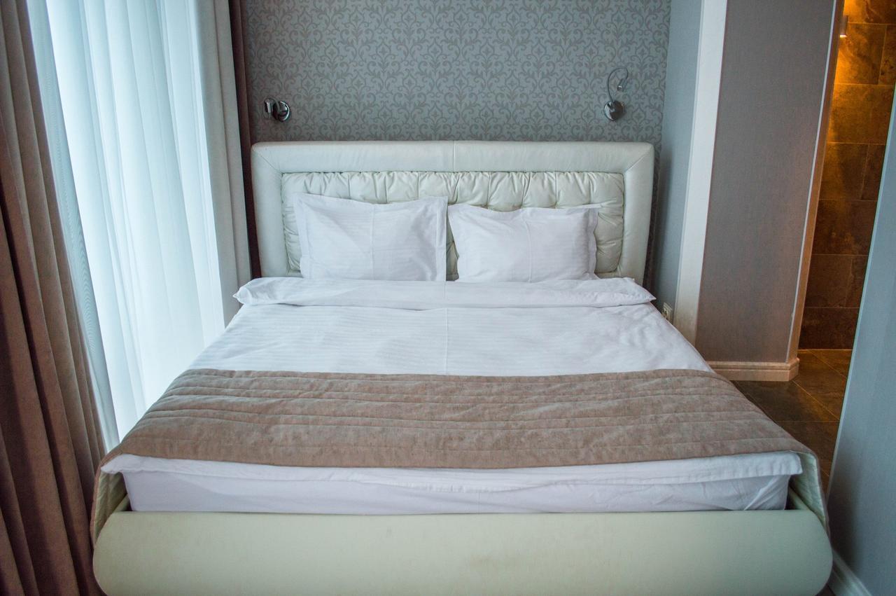 Pallada Hotel Ternopil Extérieur photo