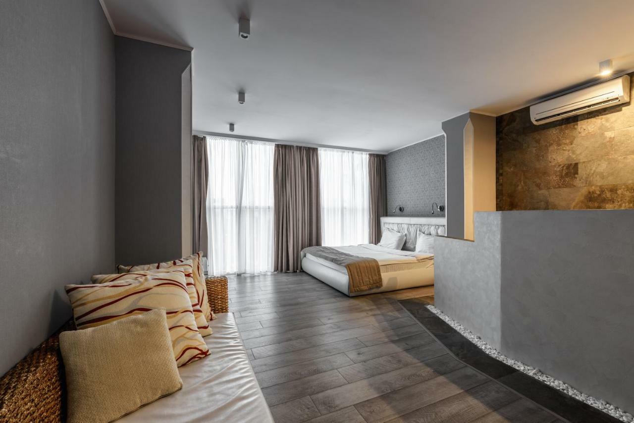 Pallada Hotel Ternopil Extérieur photo
